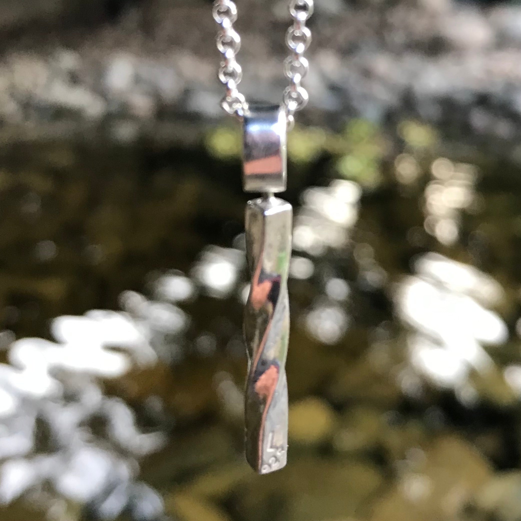 Unwind Pillar: Sterling Silver Necklace